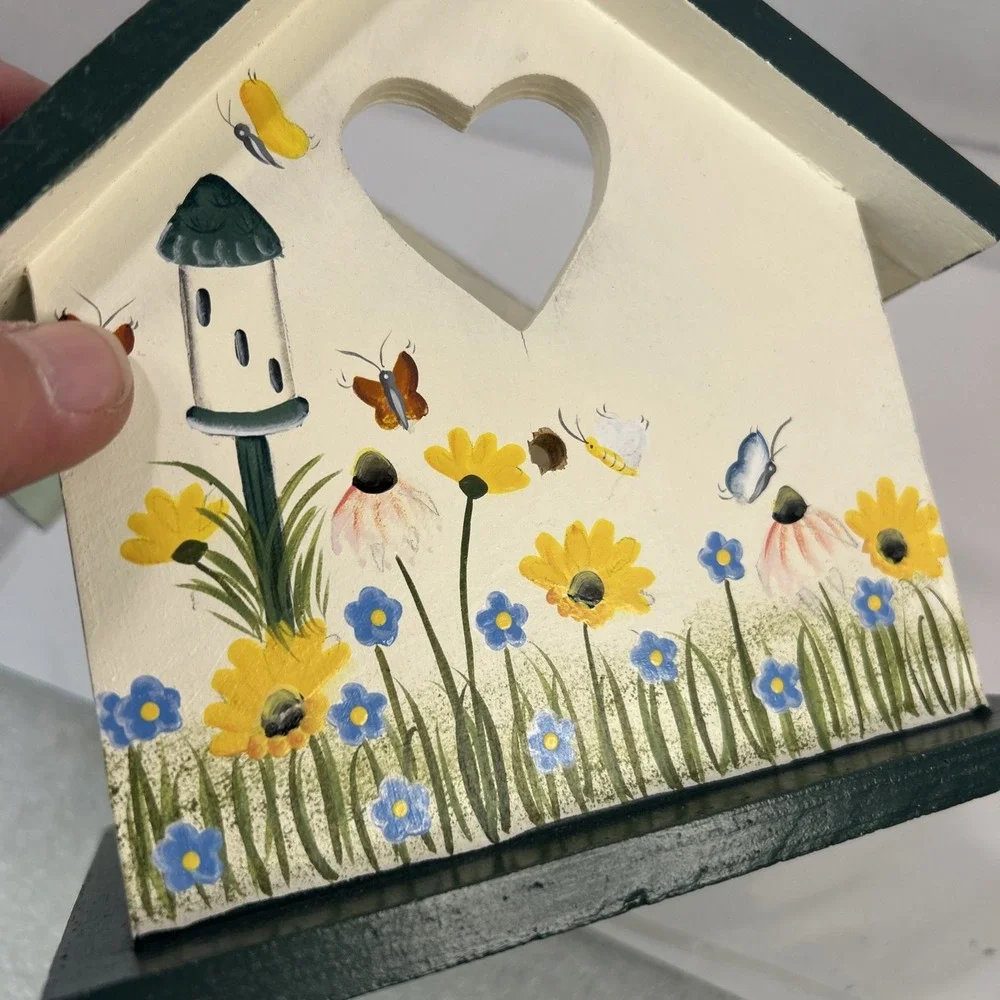 Crazy Mountain Wood Hand Painted‎  Butterfly Flower Garden Tissue Box Decor Read